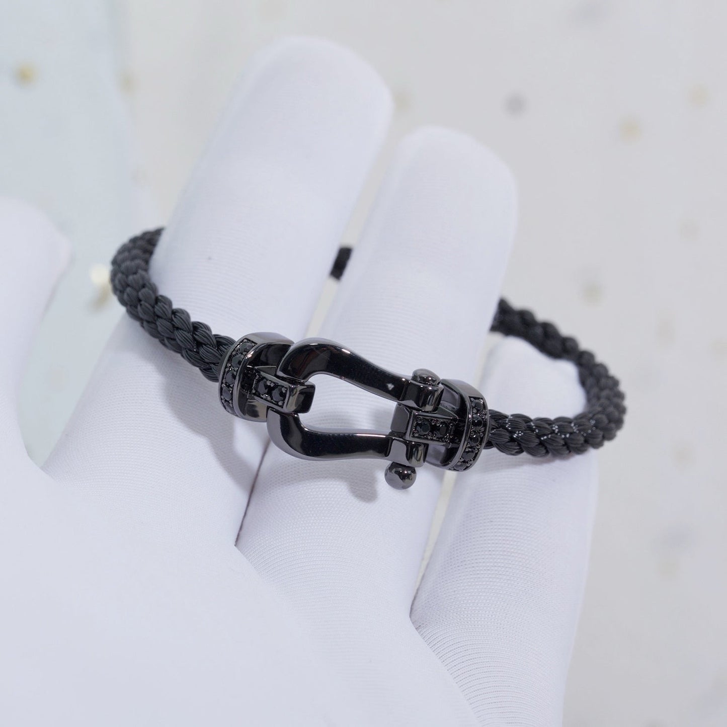 [Angela Schmuck]FORCE GROSSE SERIE HUFEISEN SCHWARZES SAMURAI-ARMBAND 