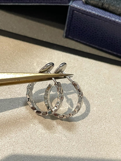 [Angela Schmuck]Ring in Form eines vierblättrigen Kleeblatts mit hohlem Design