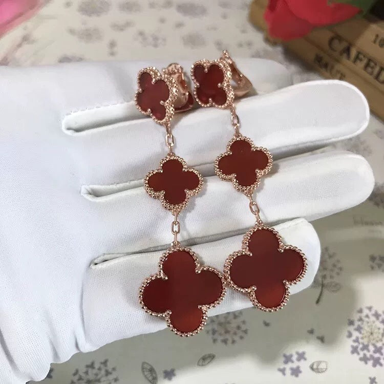 [Angela Jewellery]Ohrhänger mit Kleeblattmotiv und Karneol