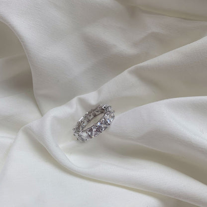 Angela Jewelry]Eleganter Tennisring im Prinzessschliff