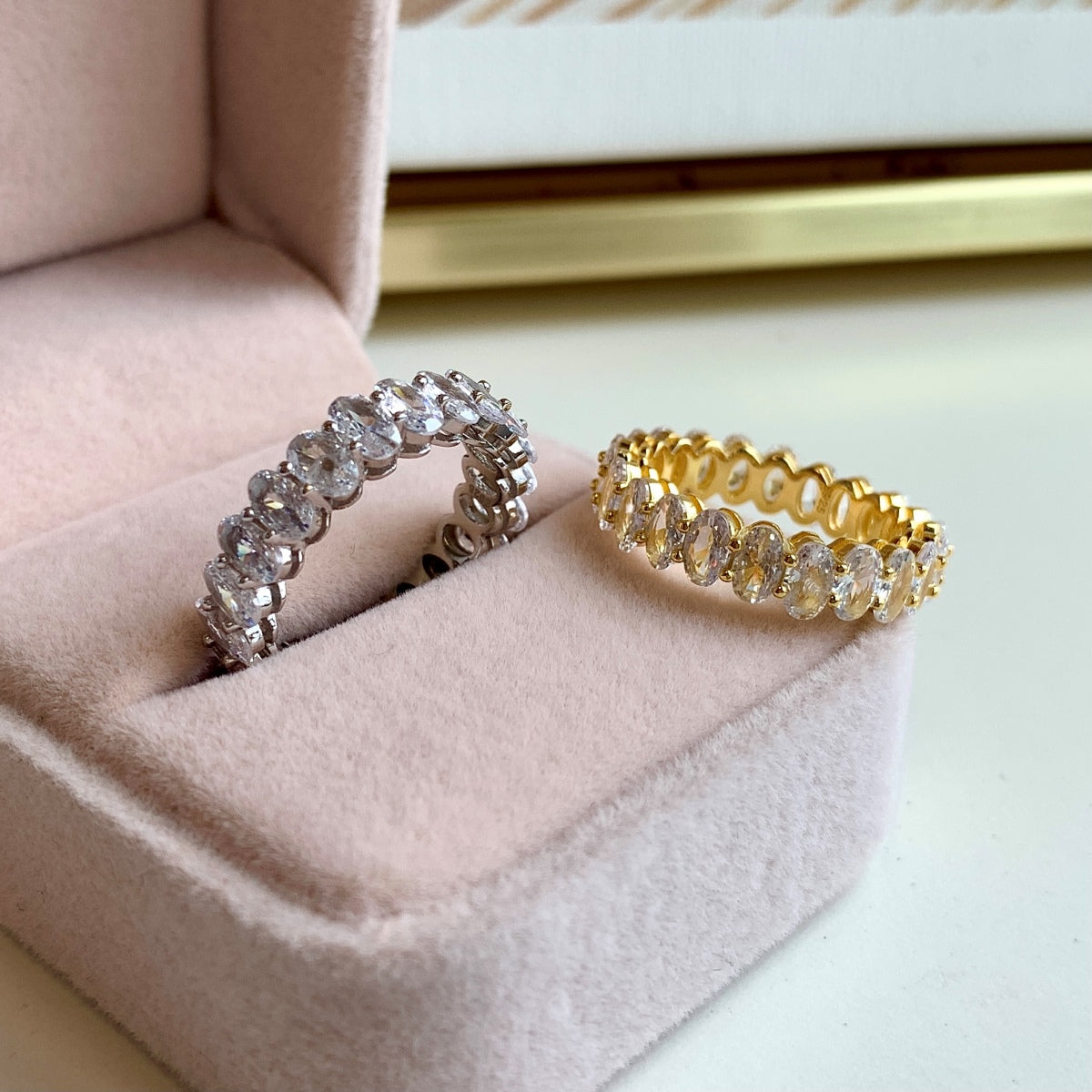 Angela Jewelry]Verzierter Tennisring im Ovalschliff