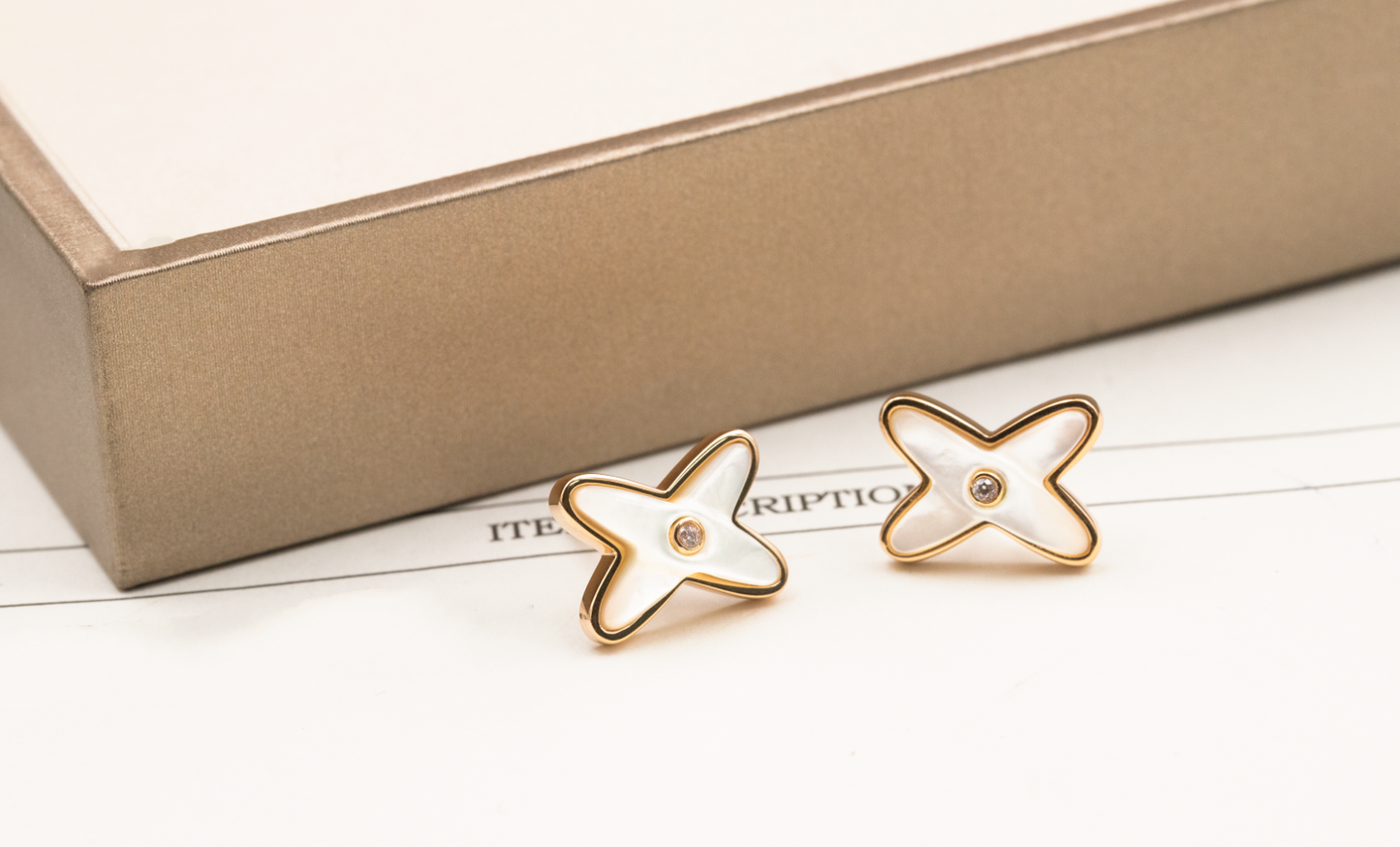 [Angela Jewellery]JEUX DE WHITE MOP PINK GOLD DIAMANT OHRRINGE