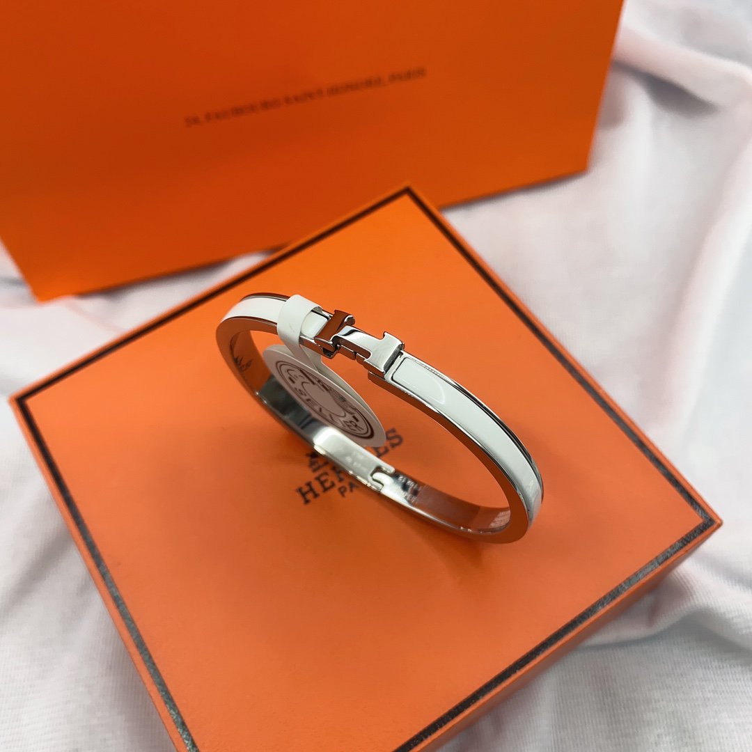 [Angela Jewellery]KLASSISCHES HM CLIC WEISSES 8MM EMAILLE-ARMBAND