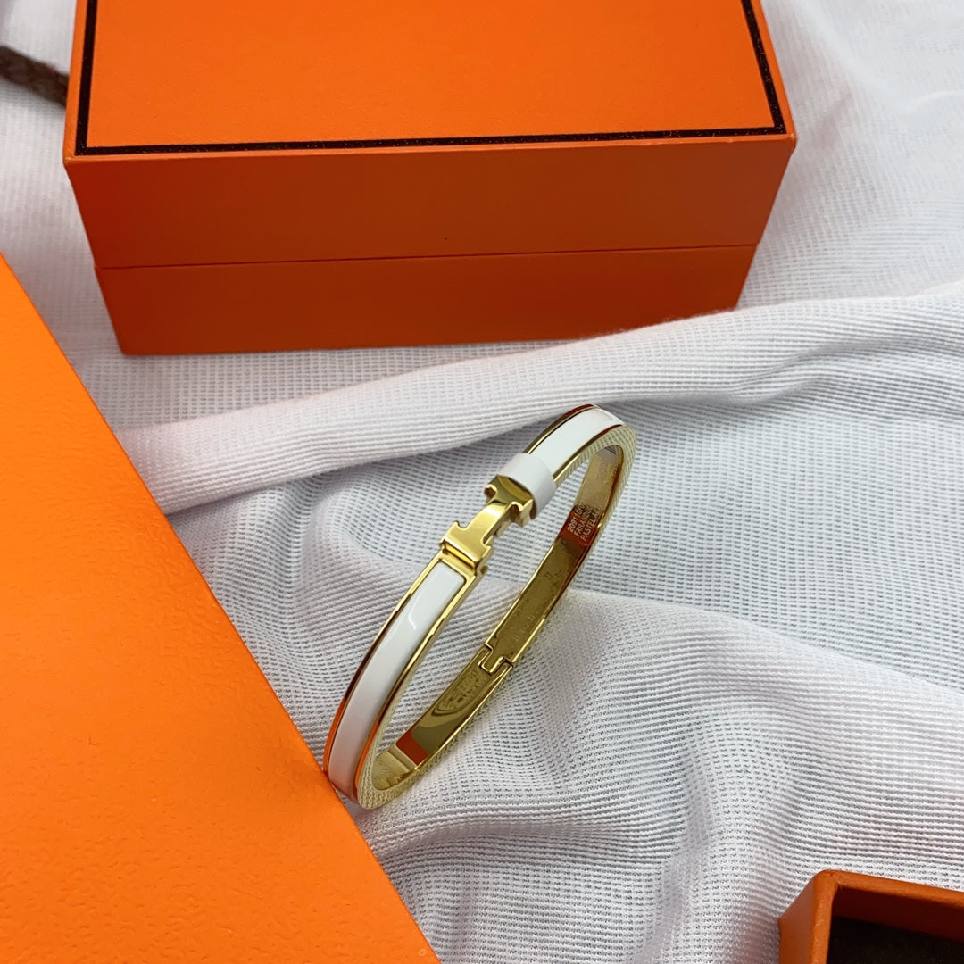[Angela Jewellery]KLASSISCHES HM CLIC WEISSES 8MM EMAILLE-ARMBAND