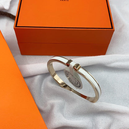 [Angela Jewellery]KLASSISCHES HM CLIC WEISSES 8MM EMAILLE-ARMBAND