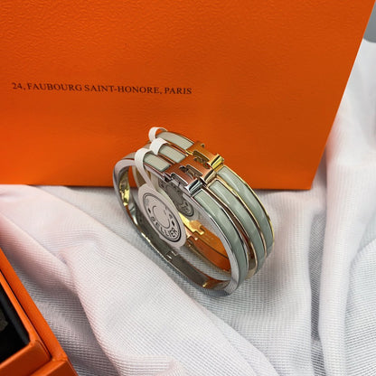 [Angela Schmuck]KLASSISCHES HM CLIC GRÜNES 8MM EMAILLE-ARMBAND