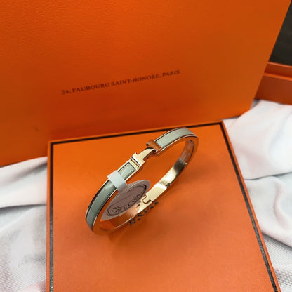 [Angela Schmuck]KLASSISCHES HM CLIC GRÜNES 8MM EMAILLE-ARMBAND