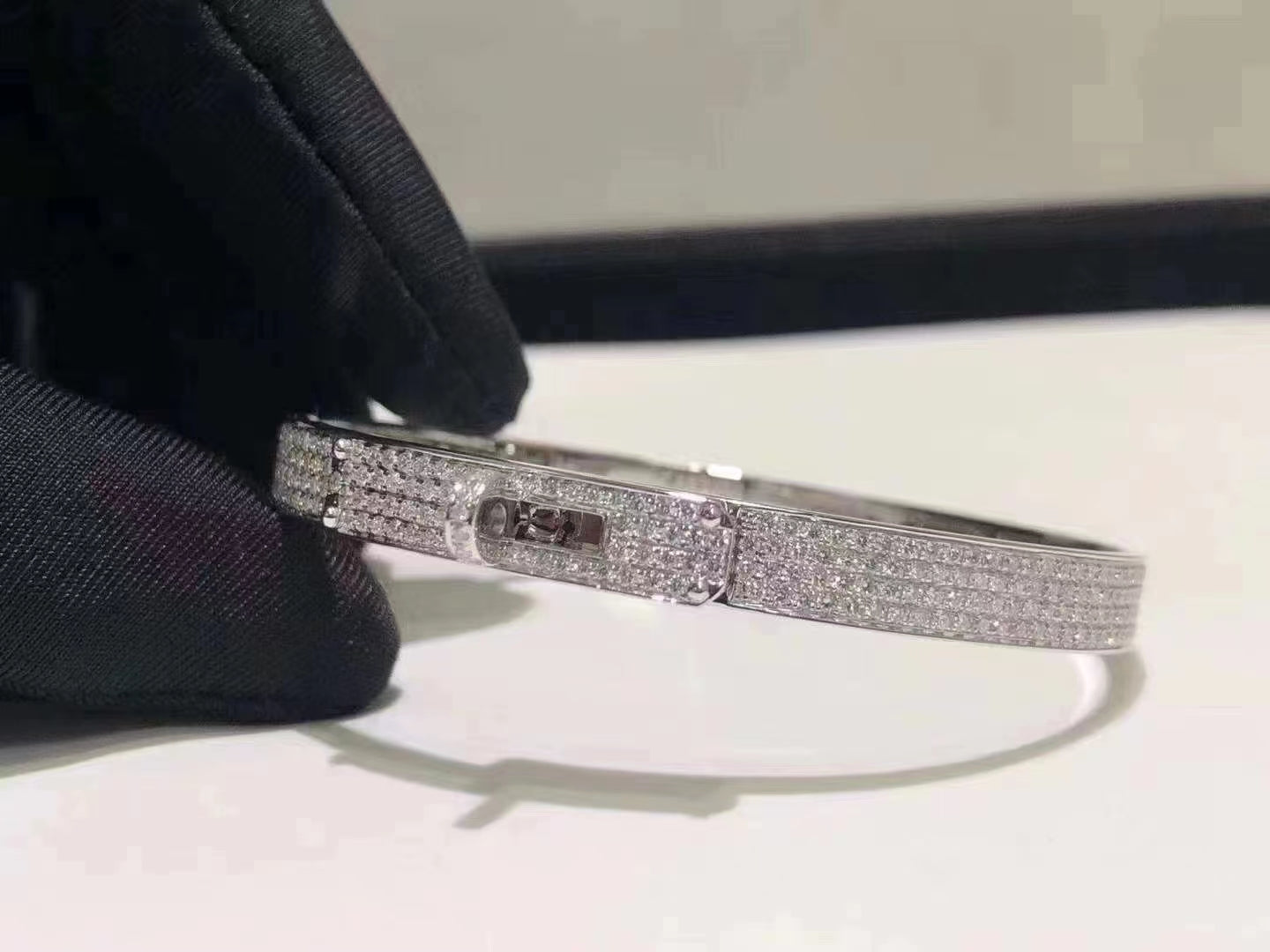 [Angela Jewellery]HM KELLY ARMBAND AUS SILBER MIT VOLLSTÄNDIGEM PAVE-DIAMANT