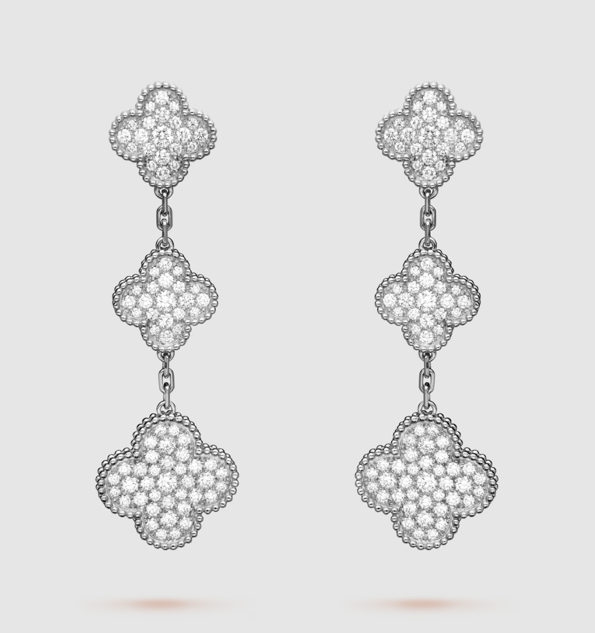 [Angela Jewellery]Ohrhänger aus Silber mit Kleeblatt-Motiv und Diamanten