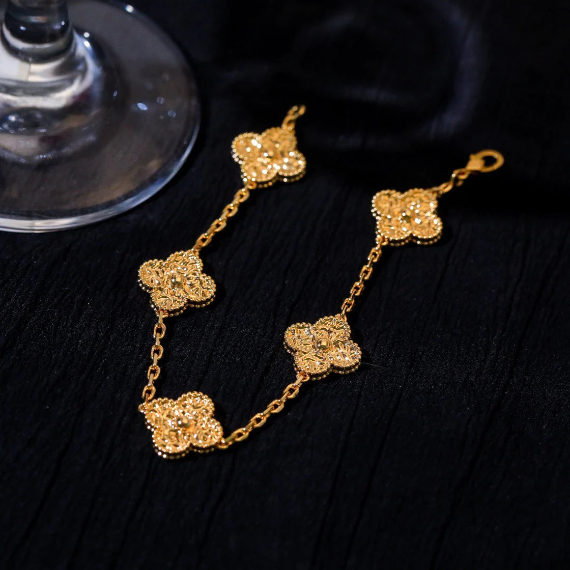 [Angela Schmuck] KLEEBLATT 5 MOTIVE BRONZIERTES ARMBAND 