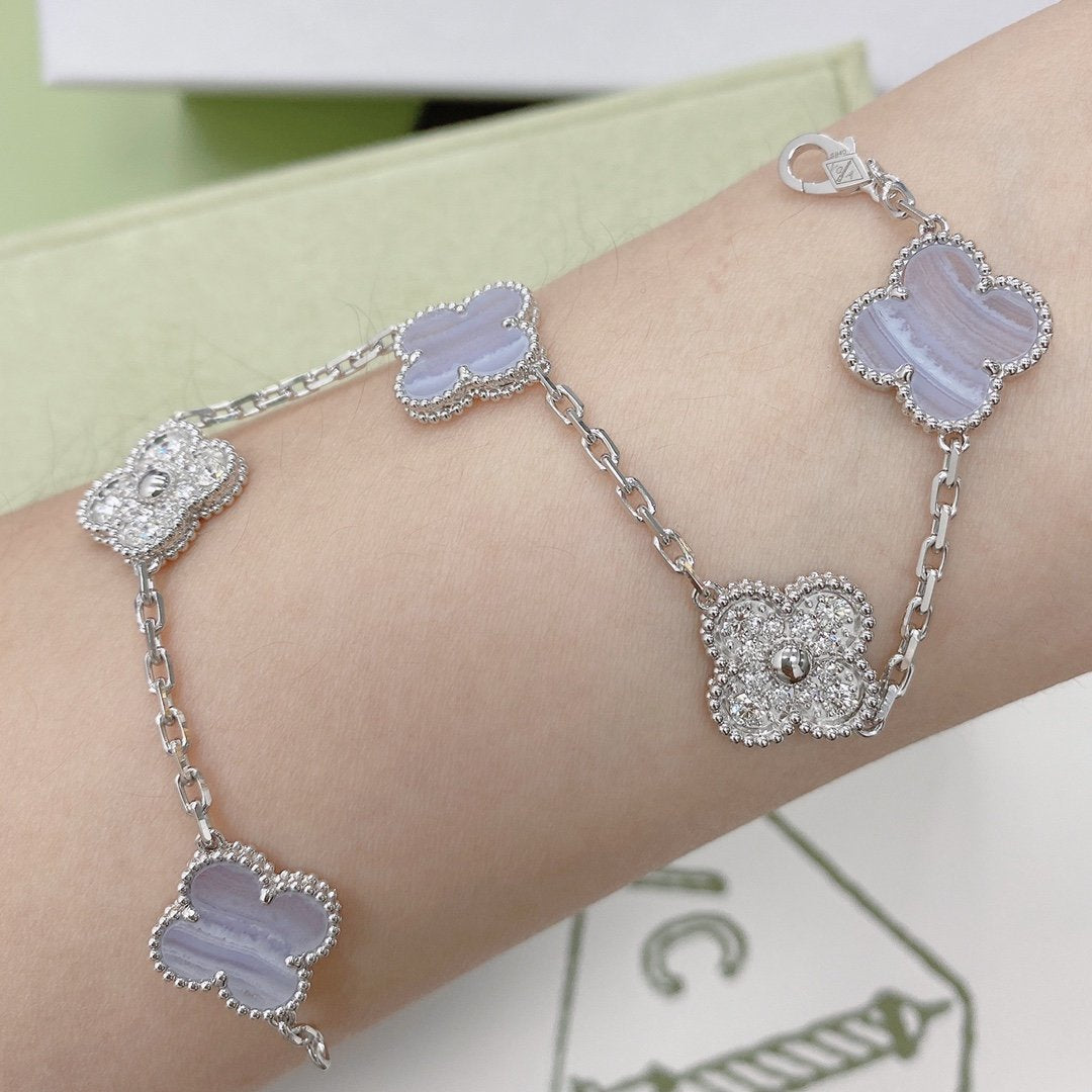 [Angela Schmuck] Kleeblatt 5 Motiv Diamant lila Chalzedon Armband Silber 
