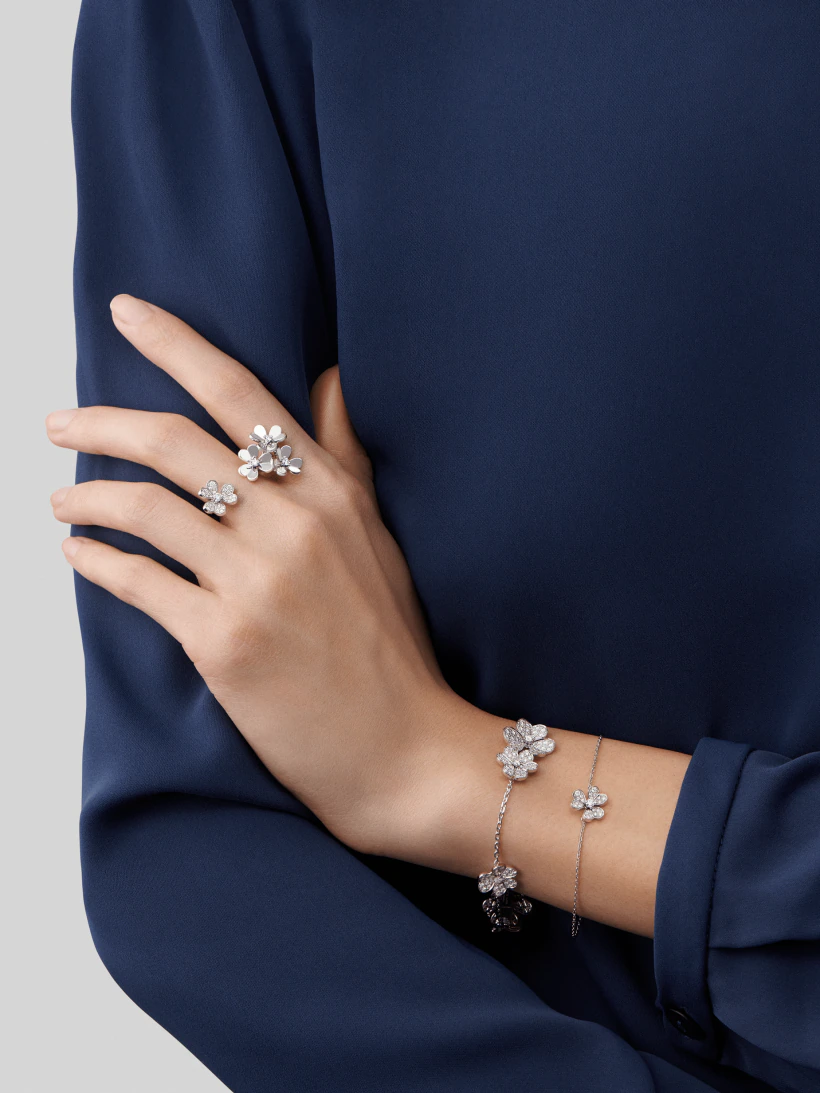 [Angela Schmuck]FRIVOLE SILBERNES BLUMEN-DIAMANTARMBAND 