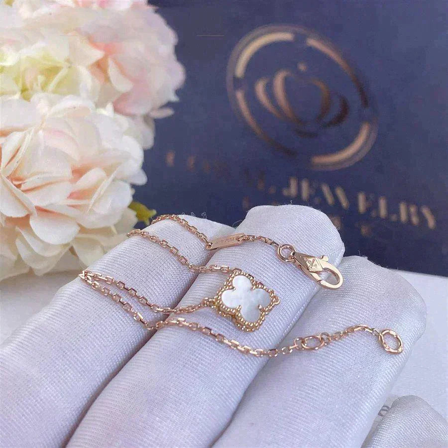 [Angela Schmuck]KLEE WEISSES MOP-ARMBAND MIT EINZELNER BLUME